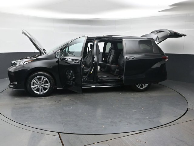 Certified 2023 Toyota Sienna XSE w/ XSE Plus Package AWD/4WD image 48