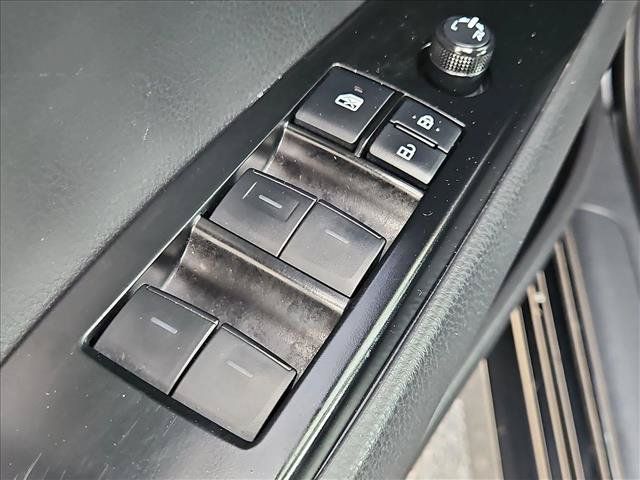 Used 2025 Toyota Camry LE FWD image 11