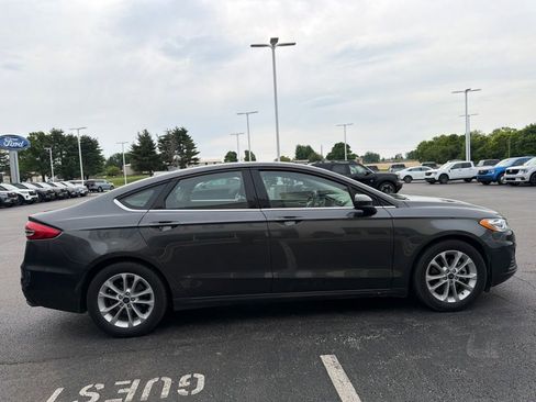 Used 2019 Ford Fusion SE FWD image 5