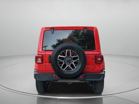 Used 2026 Jeep Wrangler Unlimited Sahara AWD/4WD image 41