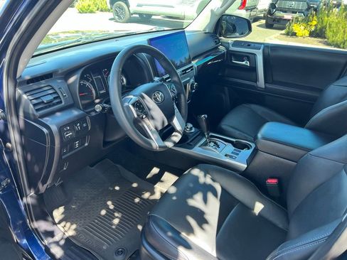Used 2021 Toyota 4Runner Limited AWD/4WD image 12