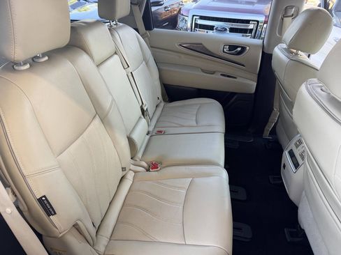 Used 2018 INFINITI QX60 Base 4dr SUV image 13