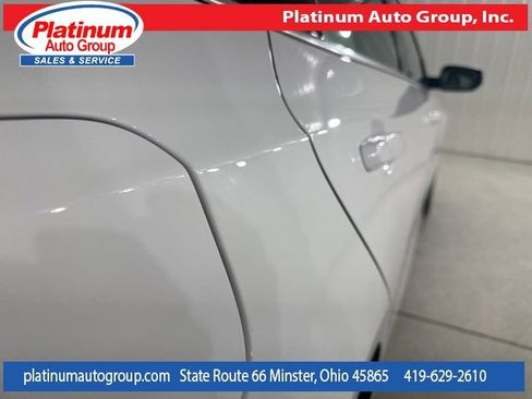 Used 2022 Chevrolet Malibu LT FWD image 38