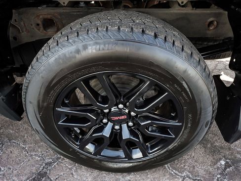 Used 2023 GMC Sierra 1500 Elevation w/ LPO, Elevation Black Package image 7