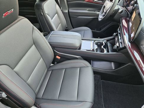 New 2026 Chevrolet Traverse Z71 w/ Driver Confidence Package AWD/4WD image 17