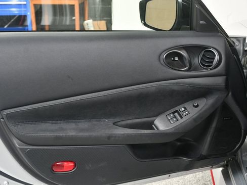Used 2024 Nissan Z NISMO w/ Floor Mat Package RWD image 22