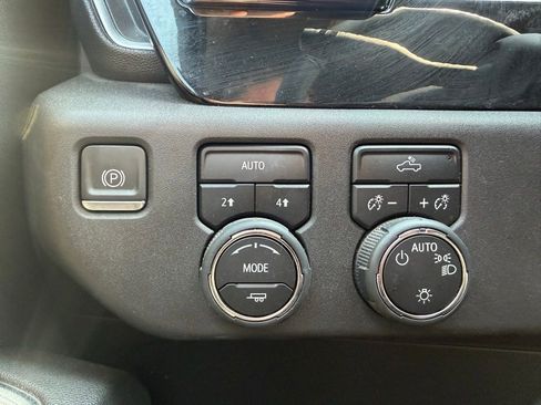 Used 2024 Chevrolet Silverado 1500 LT image 14