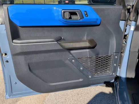 Used 2024 Ford Bronco Wildtrak image 11