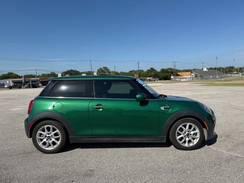 Used 2020 MINI Cooper 2-Door Hardtop FWD image 2