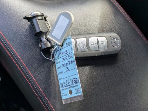 Used 2015 MAZDA MAZDA3 i Grand Touring image 33