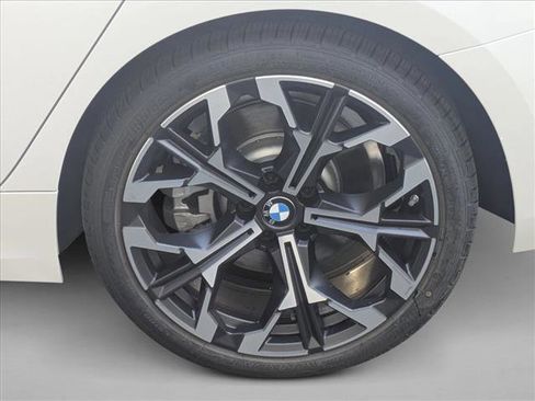 Used 2025 BMW 330i Sedan w/ Convenience Package image 10