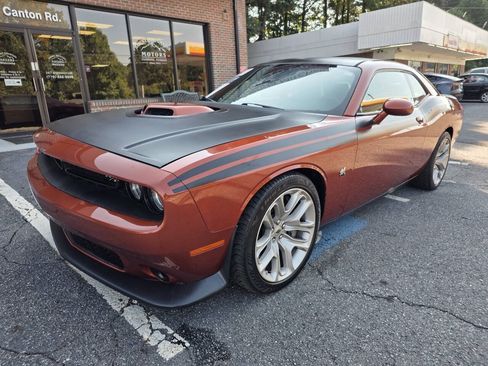 Used 2020 Dodge Challenger R/T Scat Pack RWD image 2