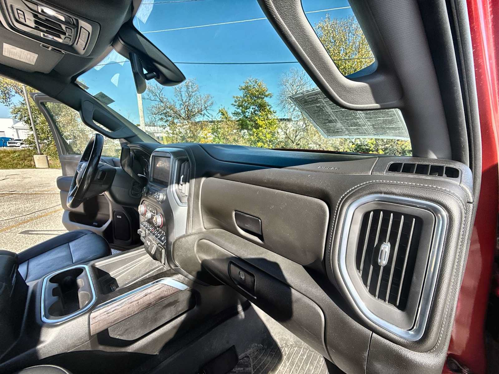 Certified 2022 Chevrolet Silverado 1500 LTZ w/ LTZ Premium Package AWD/4WD image 30