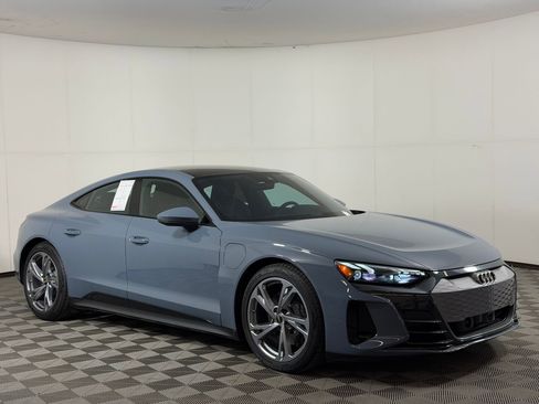 Used 2022 Audi e-tron GT Premium Plus image 7