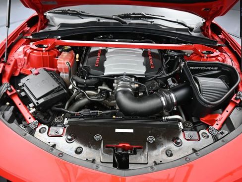 Used 2021 Chevrolet Camaro LT w/ RS Package image 44