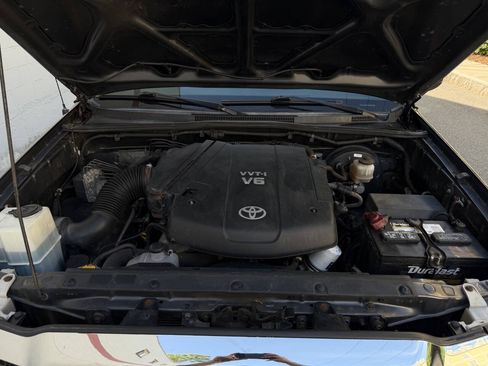 Used 2011 Toyota Tacoma 4x4 Double Cab w/ SR5 Pkg #2 image 36