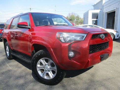 Used 2016 Toyota 4Runner SR5 AWD/4WD image 2