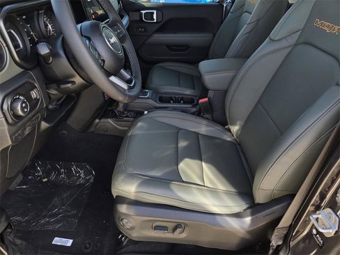 New 2026 Jeep Gladiator Mojave image 16