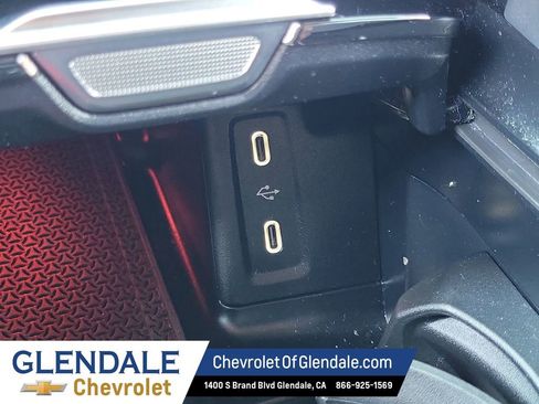 Used 2025 Mercedes-Benz GLC 300 image 28