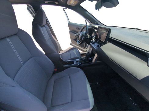 Used 2024 Toyota Corolla Cross AWD Hybrid w/ Moonroof Package image 17