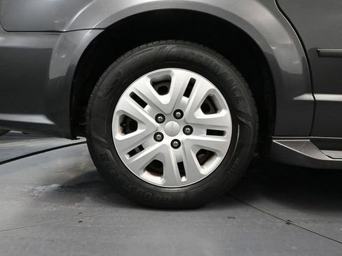 Used 2017 Dodge Grand Caravan SE w/ Power Window Group image 17