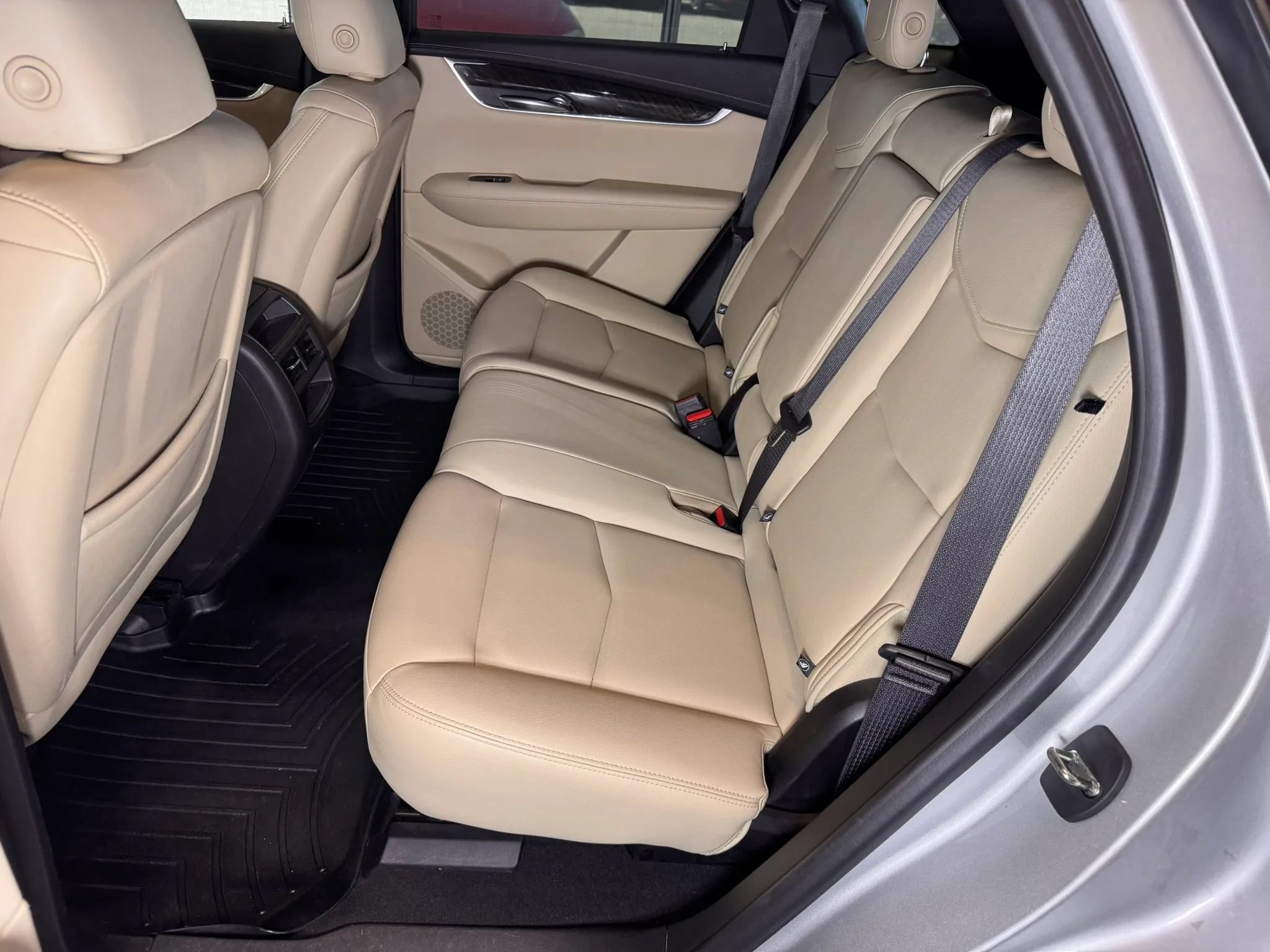 Used 2019 Cadillac XT5 FWD image 33