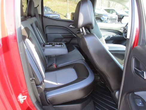 Used 2018 Chevrolet Colorado Z71 AWD/4WD image 13