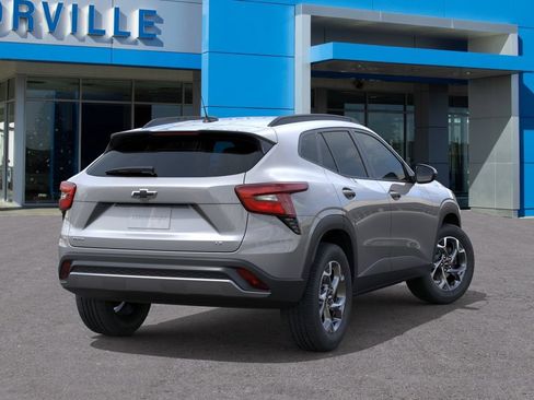 New 2026 Chevrolet Trax LT FWD image 4