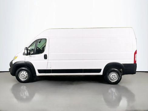 Used 2024 RAM ProMaster 2500 w/ Convenience Group FWD image 8