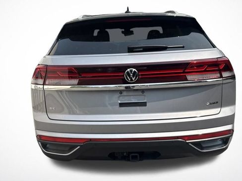 Used 2024 Volkswagen Atlas Cross Sport SE AWD/4WD image 25