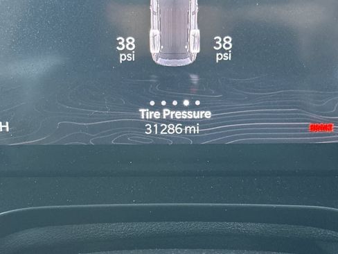 Used 2024 Jeep Grand Cherokee Altitude RWD image 24
