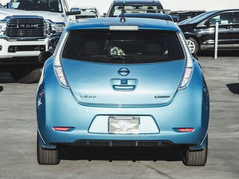 Used 2011 Nissan Leaf SL image 4