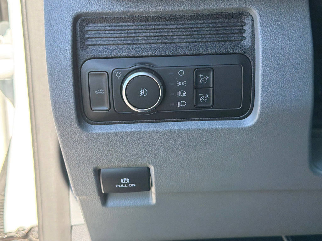 Used 2025 Ford F250 XLT AWD/4WD image 30