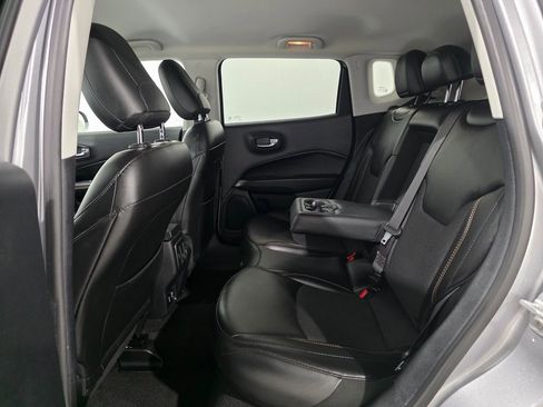 Used 2019 Jeep Compass Altitude w/ Cold Weather Group image 20