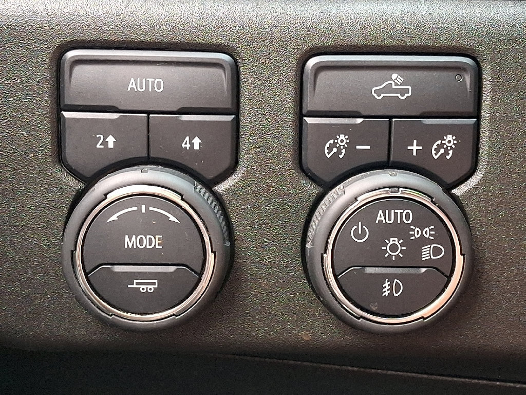 Used 2024 Chevrolet Silverado 1500 RST w/ Redline Edition AWD/4WD image 24