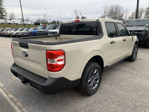 New 2025 Ford Maverick XLT w/ XLT Luxury Package image 8