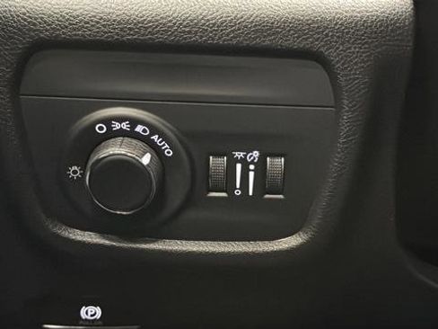 New 2026 Jeep Grand Cherokee Altitude AWD/4WD image 37