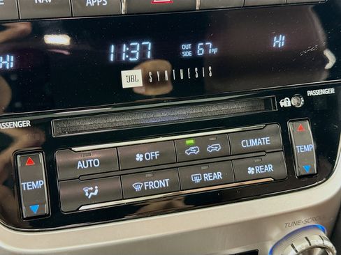 Certified 2021 Toyota Land Cruiser image 17