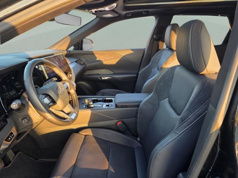 Certified 2025 Lexus RX 450h AWD w/ Luxury Package image 11