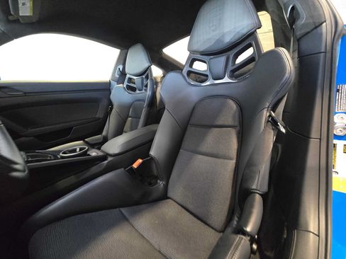 Used 2022 Porsche 911 GT3 RWD image 5