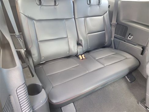 Certified 2025 Ford Explorer ST image 15