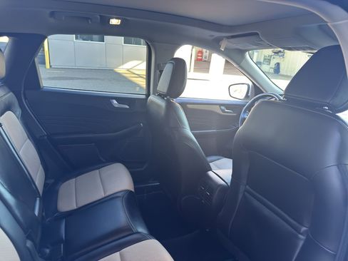 Used 2021 Ford Escape Titanium w/ Titanium Elite Package image 24