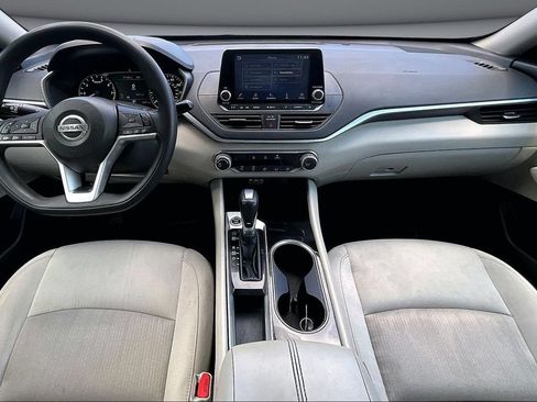 Used 2021 Nissan Altima 2.5 SV FWD image 7