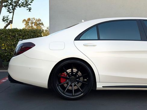 Used 2020 Mercedes-Benz S 63 AMG S63 AMG 4MATIC w/ Warmth & Comfort Package image 4