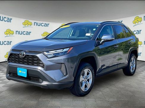 Used 2025 Toyota RAV4 XLE AWD/4WD image 3