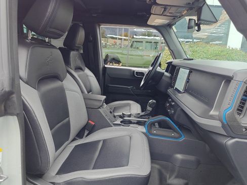 Used 2024 Ford Bronco Black Diamond image 30