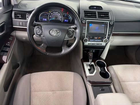 Used 2013 Toyota Camry XLE w/ Convenience Pkg FWD image 12