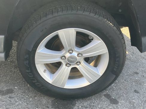 Used 2011 Jeep Patriot Sport w/ Tire & Wheel Group AWD/4WD image 16
