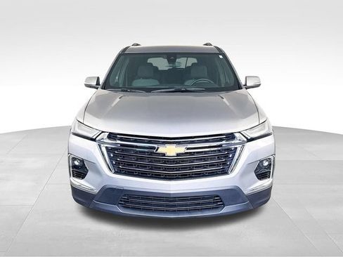 Used 2023 Chevrolet Traverse LT FWD image 6