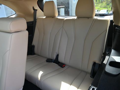 Used 2023 Acura MDX SH-AWD w/ Technology Package image 22